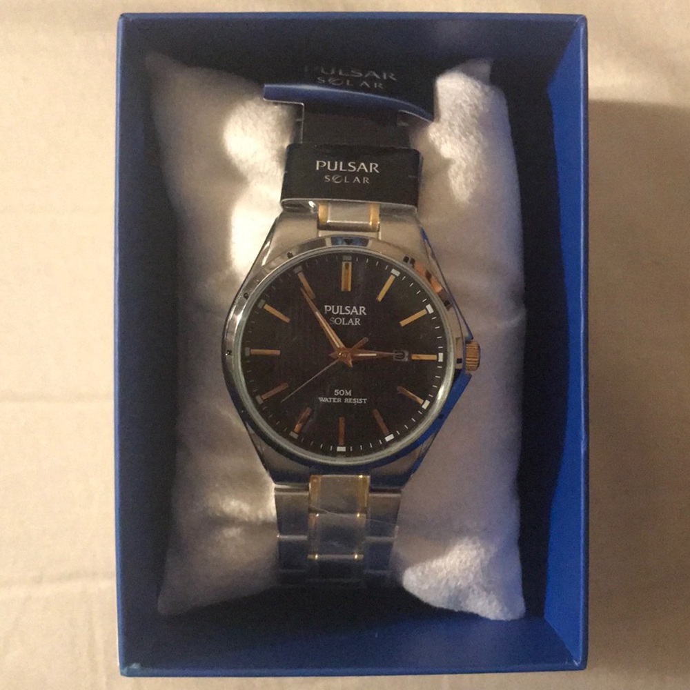 Pulsar Solar Mens Watch